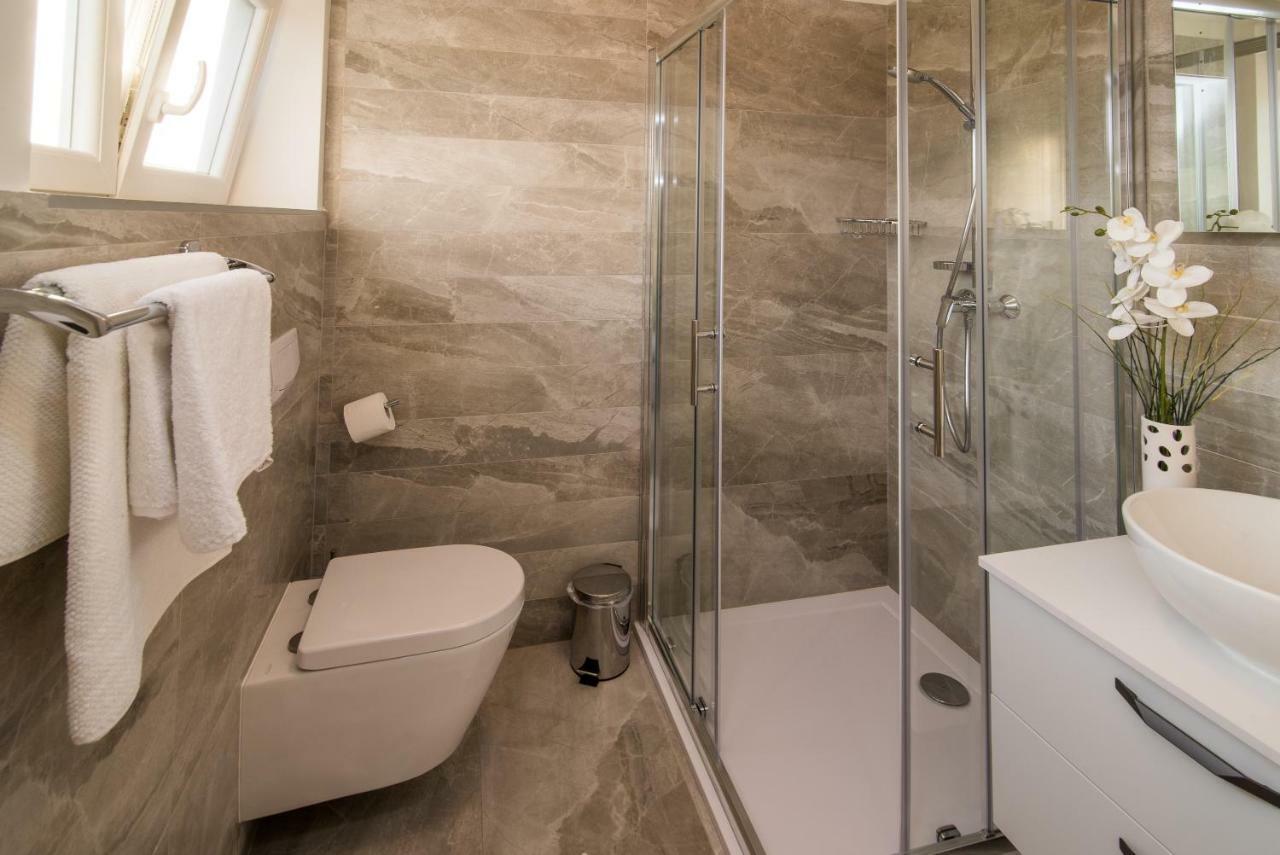 Luxury Apartment Imperia Krk Town Exterior foto